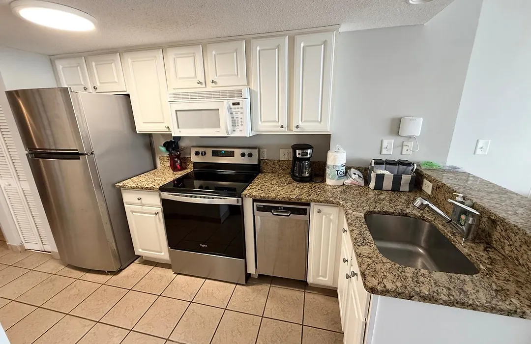 Direct Oceanfront Condos With Best Water Facilities In Paradise Resort-1